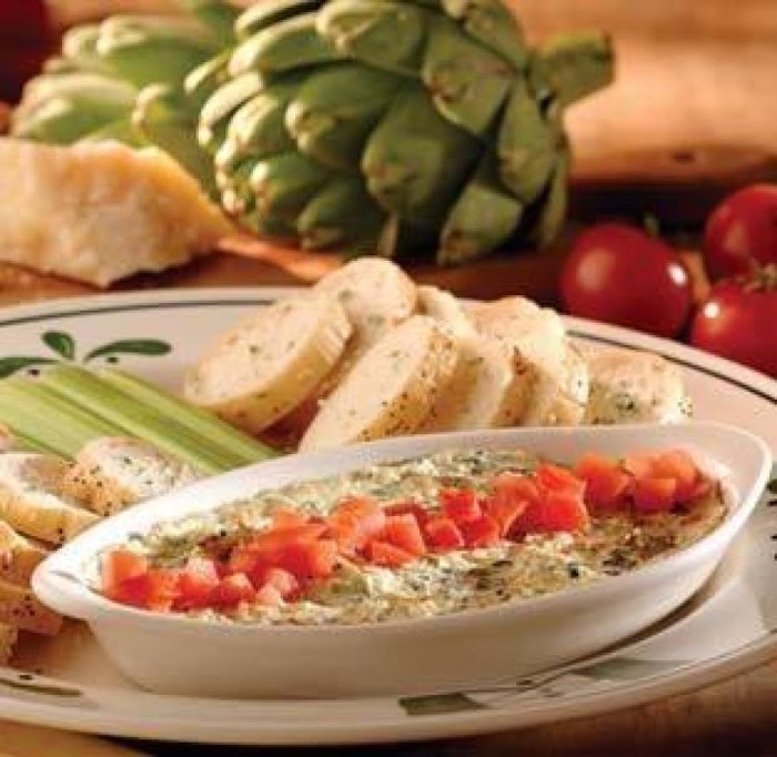 Copeland's spinach and artichoke dip